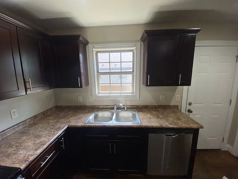 3812 Griffin St — Photo 7