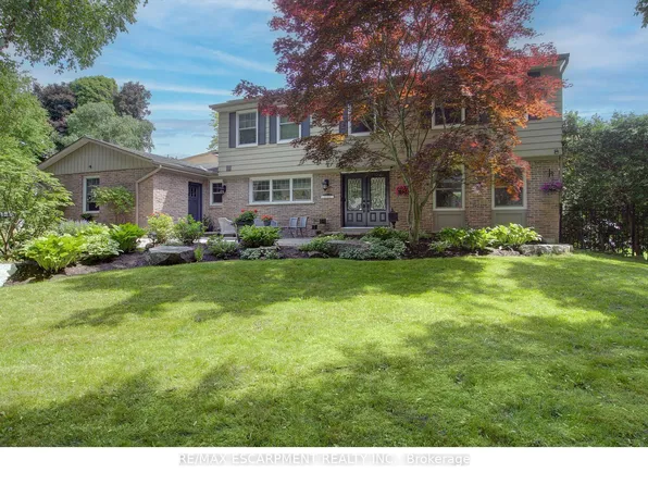 996 Cresthampton Ln, Mississauga, ON L5H 2X1