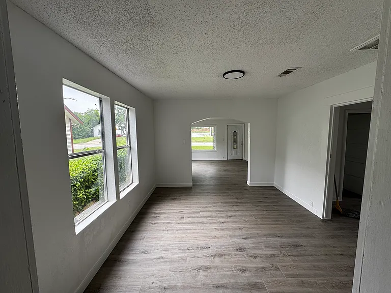 5317 Kilpatrick Ave — Photo 12