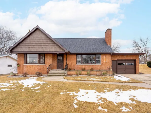 160 E Waupun St, Oakfield, WI 53065