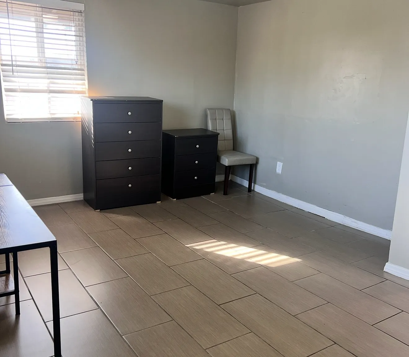 Studio, 200 sqft, $1,050 — Photo 1