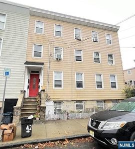 10-12 Monroe St, Newark, NJ, 07105