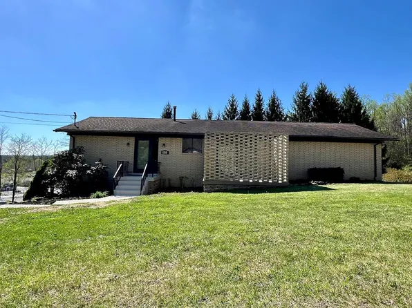 141 Marianna Ln, Shady Spring, WV 25918