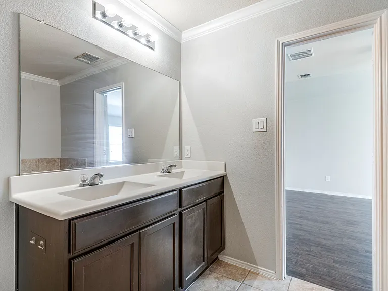 4309 Coney Island Dr — Photo 16