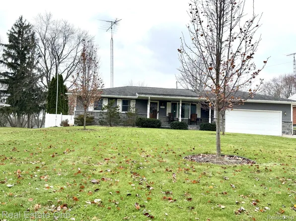 7075 Yarmy Dr, Swartz Creek, MI 48473