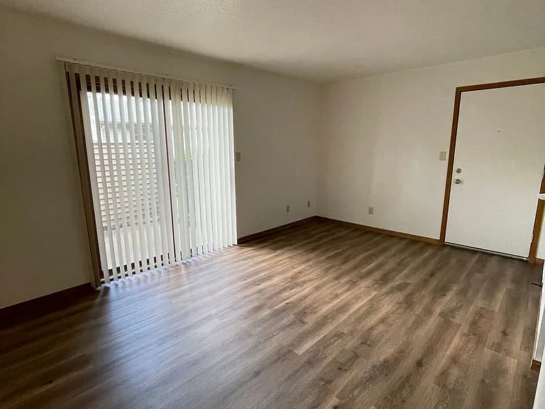 435 S Silverwood Ln #2 — Photo 3