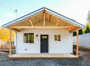 725 Applegate St, Jacksonville, OR 97530