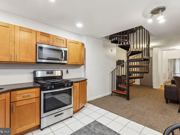 1808 W Diamond St #1 — Photo 5