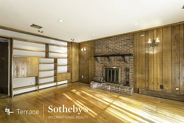 Rented by Terrace Sotheby's International Realty | media 23