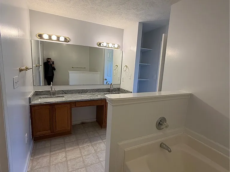 637 Spy Glass Dr — Photo 12