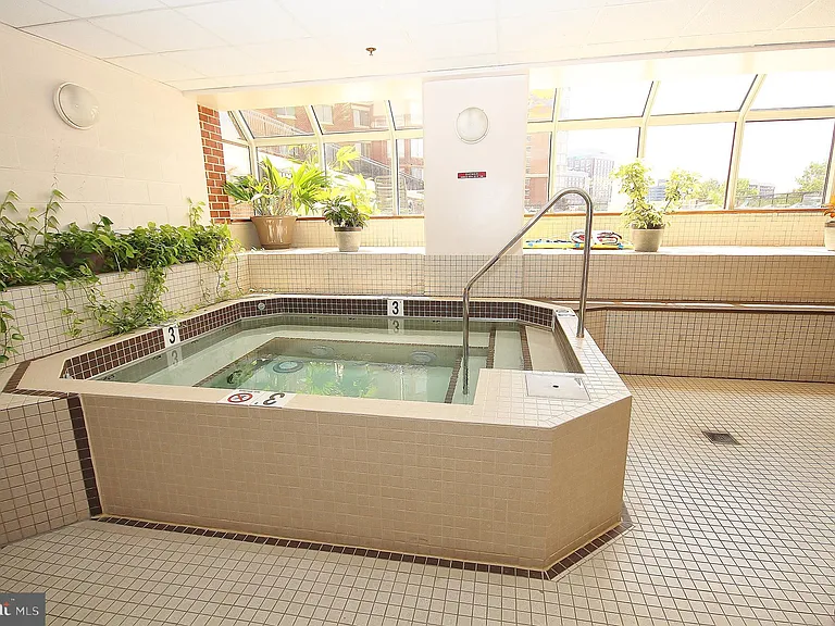 2151 Jamieson Ave #2011 — Photo 43