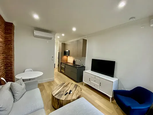 Rented by Abode Residential LLC | media 2