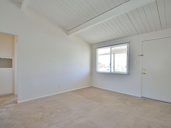 3rd image of 2504 Aviation Blvd APT D