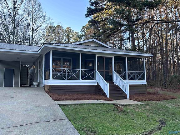 3rd image of 6218 Riveroak Dr S
