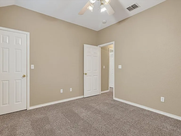 5933 Brightwood Dr — Photo 39