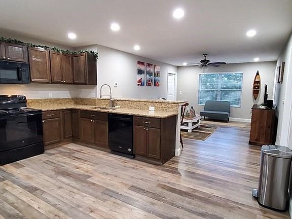 2nd image of 69 Sequoia Ln