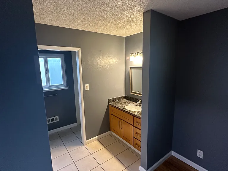 1566 Ventura Dr — Photo 12