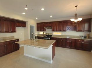 13702 Aspen Leaf Ln, Eastvale, CA 92880
