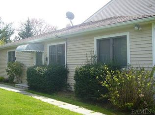 2 Pleasant Ridge Rd, Valhalla, NY 10595