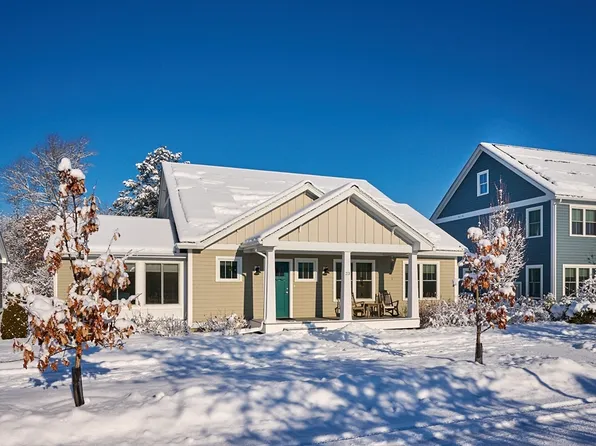 23 Ford Xing, Northampton, MA 01060
