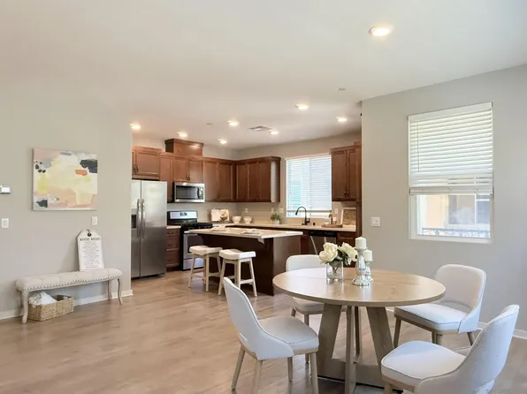 309 Mission Villas Rd, San Marcos, CA 92069