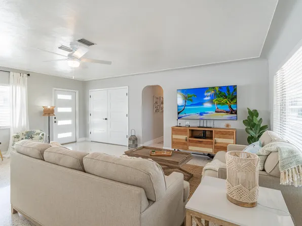 1473 Durling Dr S, South Pasadena, FL 33707