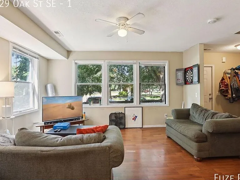 629 Oak St SE #1 — Photo 7