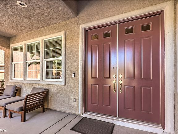 4th image of 10561 Haywood Dr
