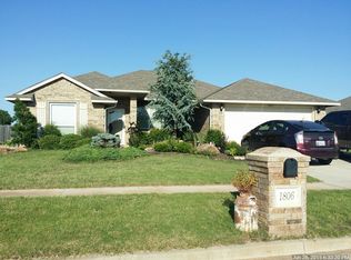 1806 SW 48th St, Lawton, OK 73505
