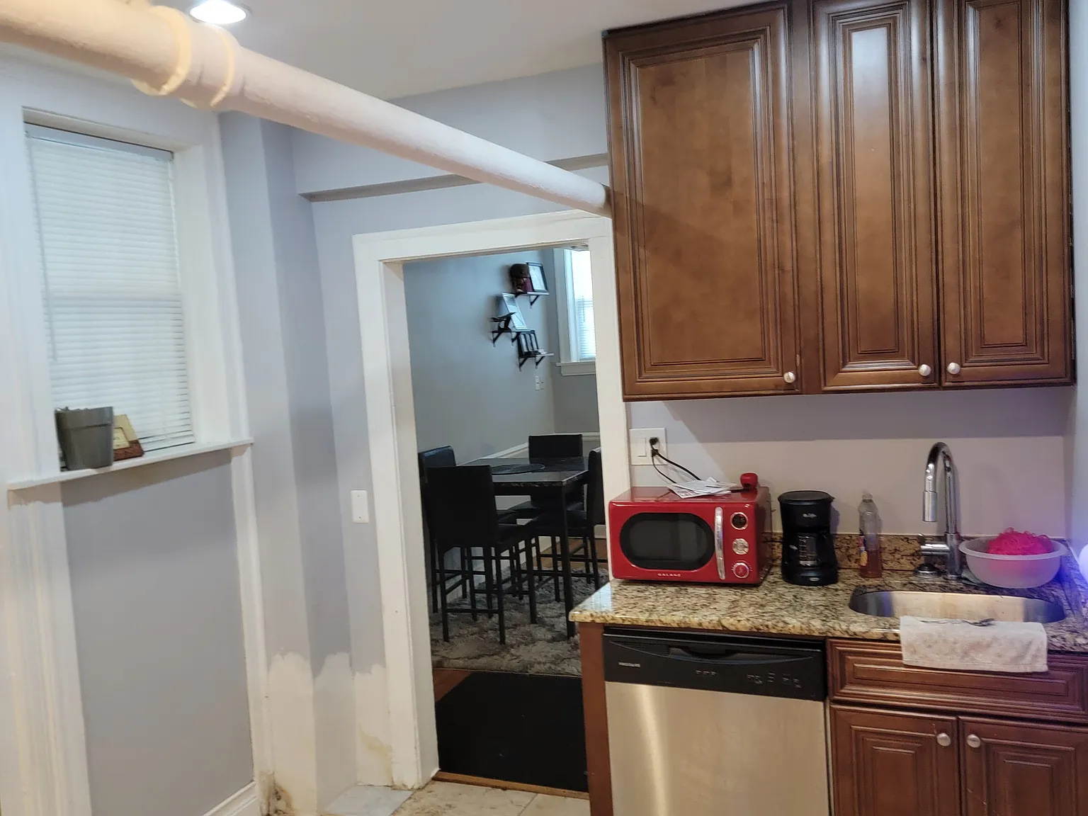 1 bed, 900 sqft, $1,400 — Photo 3