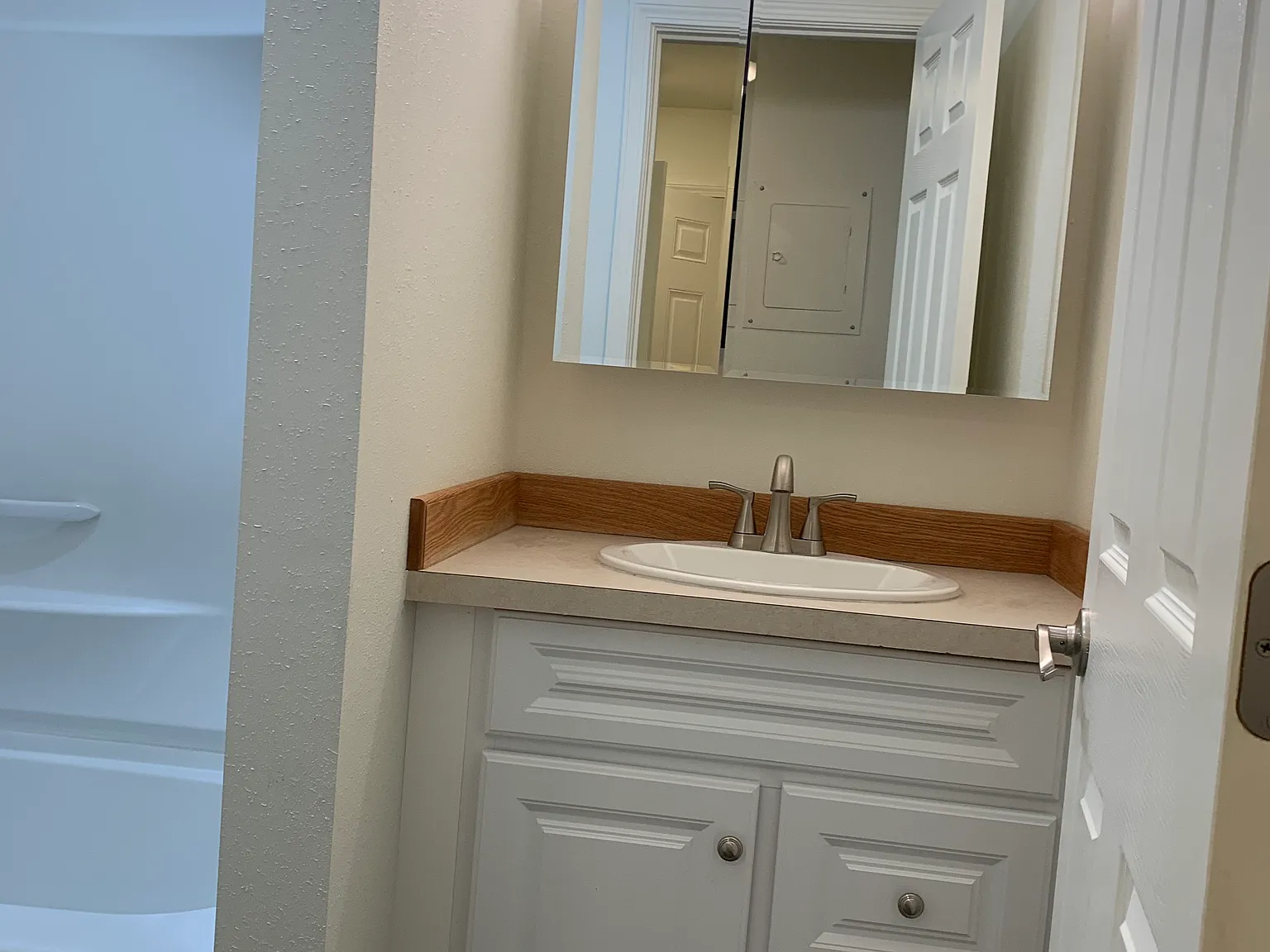 Foothills Apartments — Photo 4