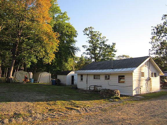 4th image of 36 Eastside Dr