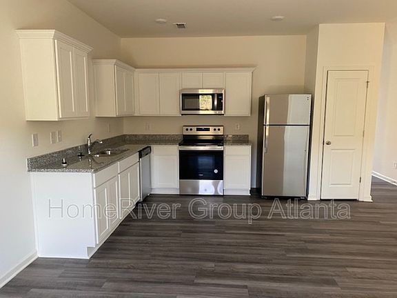 4th image of 165 Swindon Dr