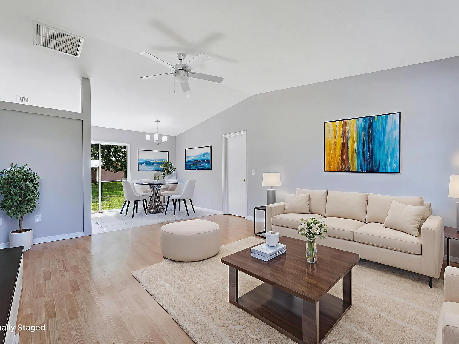 2 bed, 2.0 bath, 925 sqft, $2,305 — Photo 3