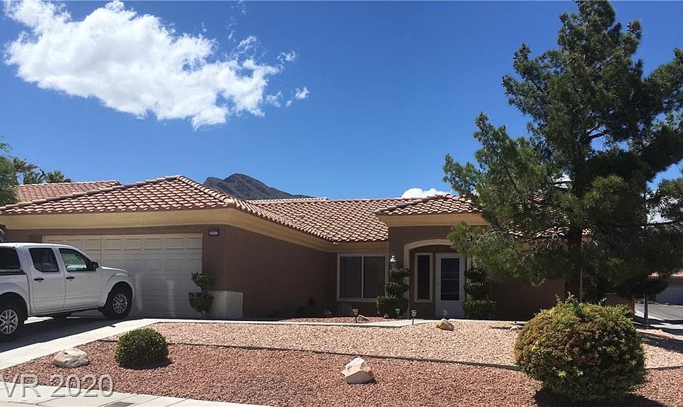 1st image of 2713 Hanging Rock Dr