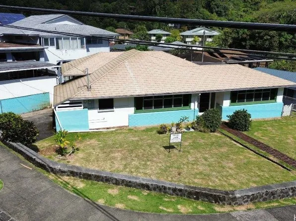 3230 Carlos Long St, Honolulu, HI 96816