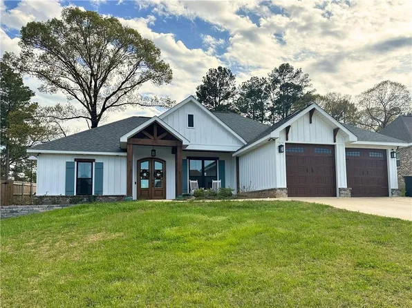 313 Saint Landry Dr, Pineville, LA 71360