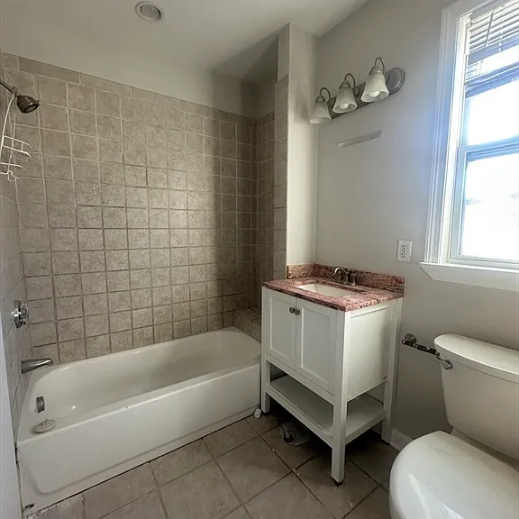 100 Sumner St #100 — Photo 7