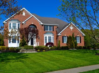 252 Pin Oak Rd, Freehold, NJ 07728