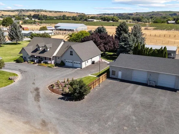 82 E Gleed Rd, Naches, WA 98937