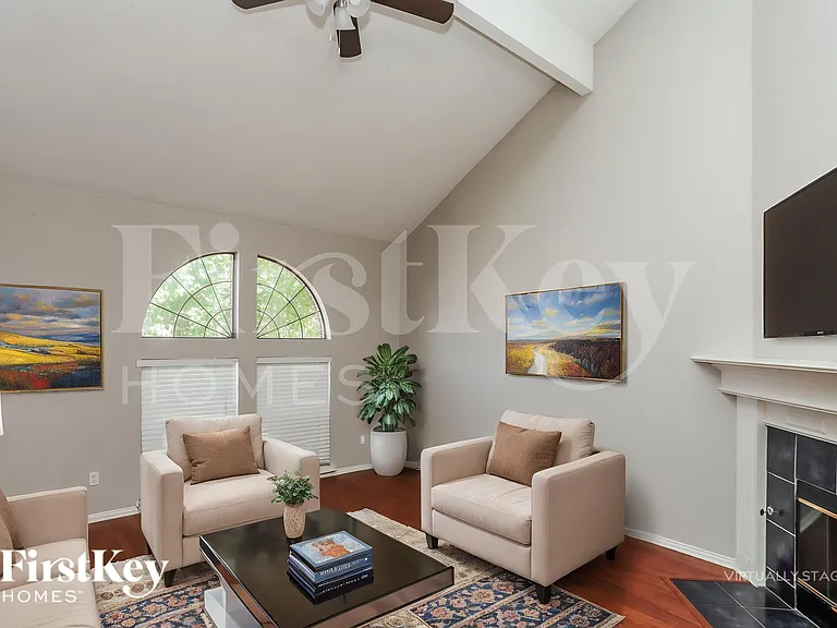 5902 Silverpoint Ct — Photo 3