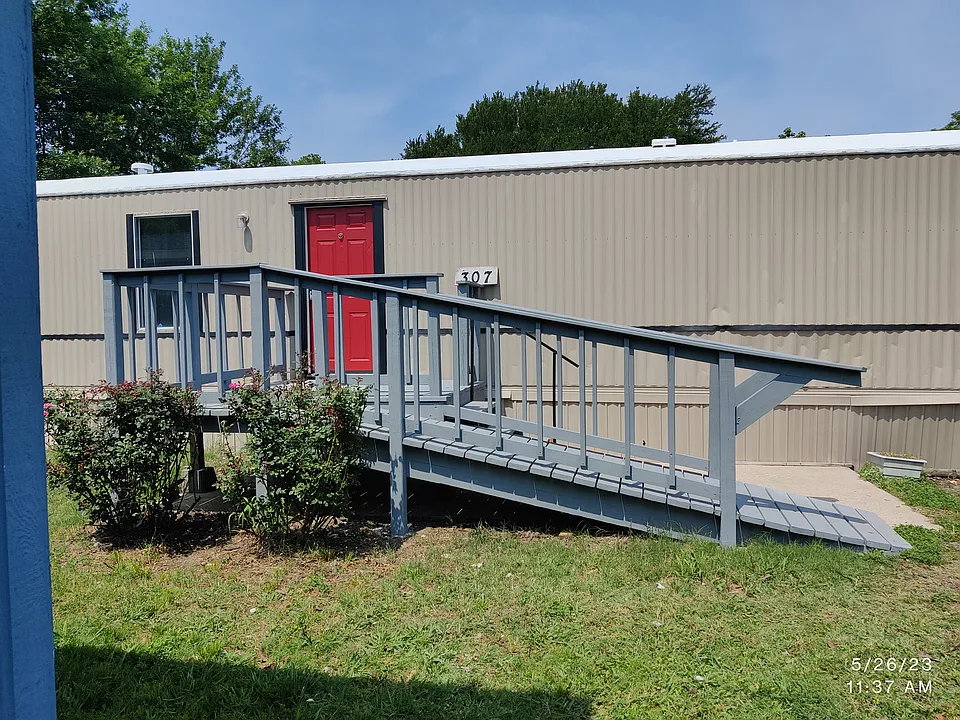 307 Jones Cir