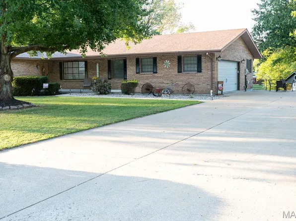 103 Melanie Ln, Collinsville, IL 62234