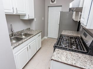 7436 S Kingston, Chicago, IL 60649