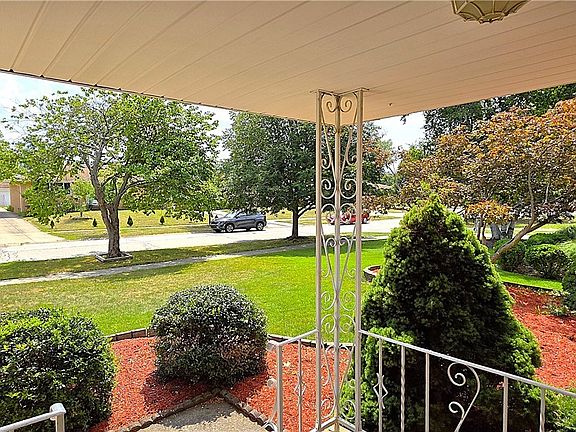 4th image of 11198 Gordon Dr