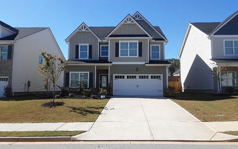 5 bed, 3.0 bath, 2825 sqft, $2,650 — Photo 1
