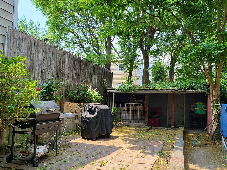 19 1/2 Wright Ave #2 — Photo 15