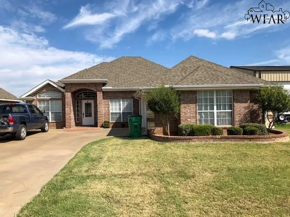 10 Harley Ct, Iowa Park, TX 76367