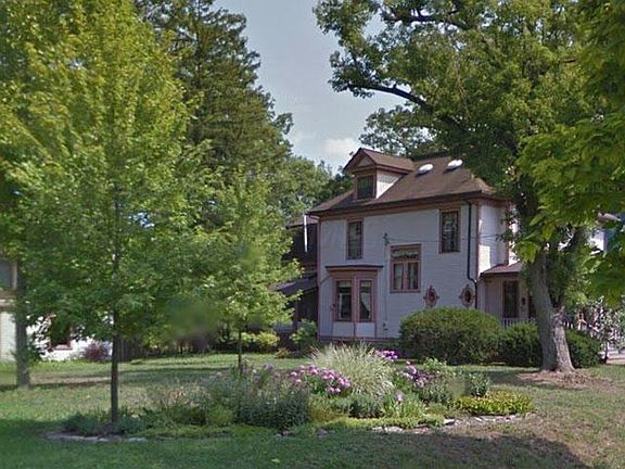 4th image of 101 Montrose Ave