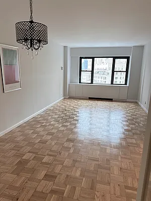 Rented by Anita Loewy, Inc | media 2